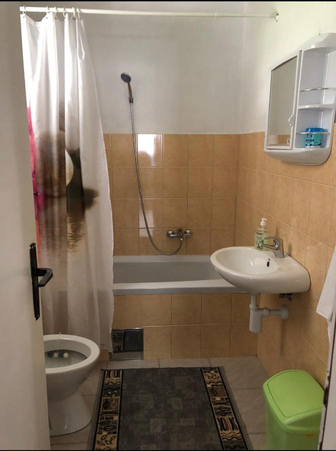 Apartman Jezerce 71 Apartment Bagian luar foto