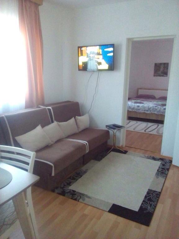 Apartman Jezerce 71 Apartment Bagian luar foto