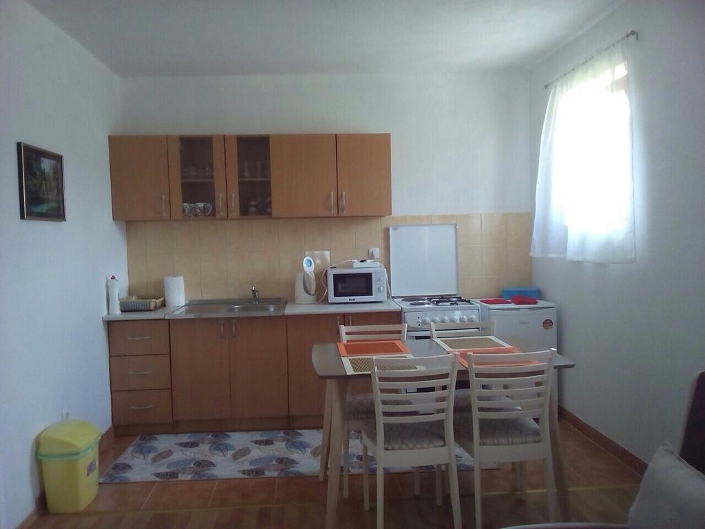 Apartman Jezerce 71 Apartment Bagian luar foto