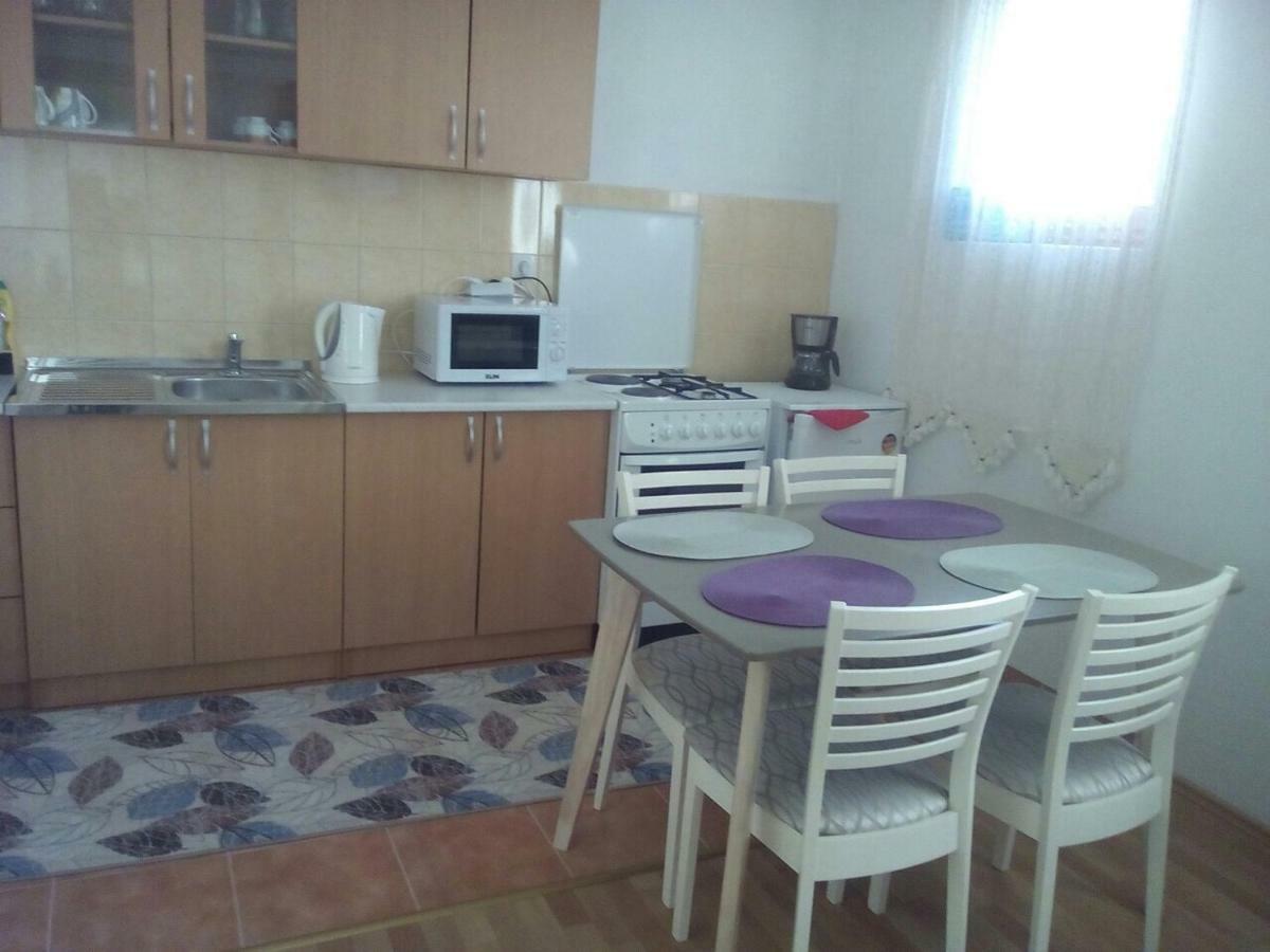 Apartman Jezerce 71 Apartment Bagian luar foto