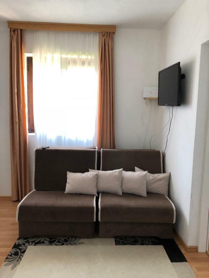 Apartman Jezerce 71 Apartment Bagian luar foto